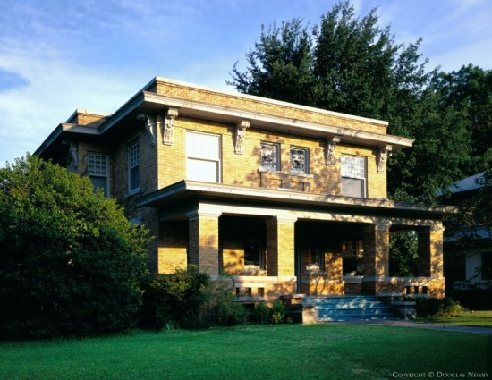 Architect C.D. Hill designed this modern home for his family in 1909 on Junius Street in Munger Place.