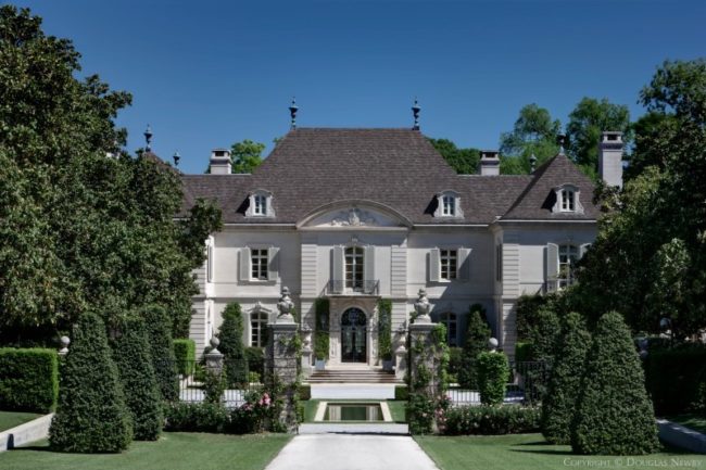 Amazon HQ2 employees will enjoy this architecturally significant Dallas home, designed by architect Maurice Fatio.