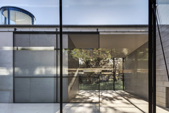 Modern Residence by Max Levy