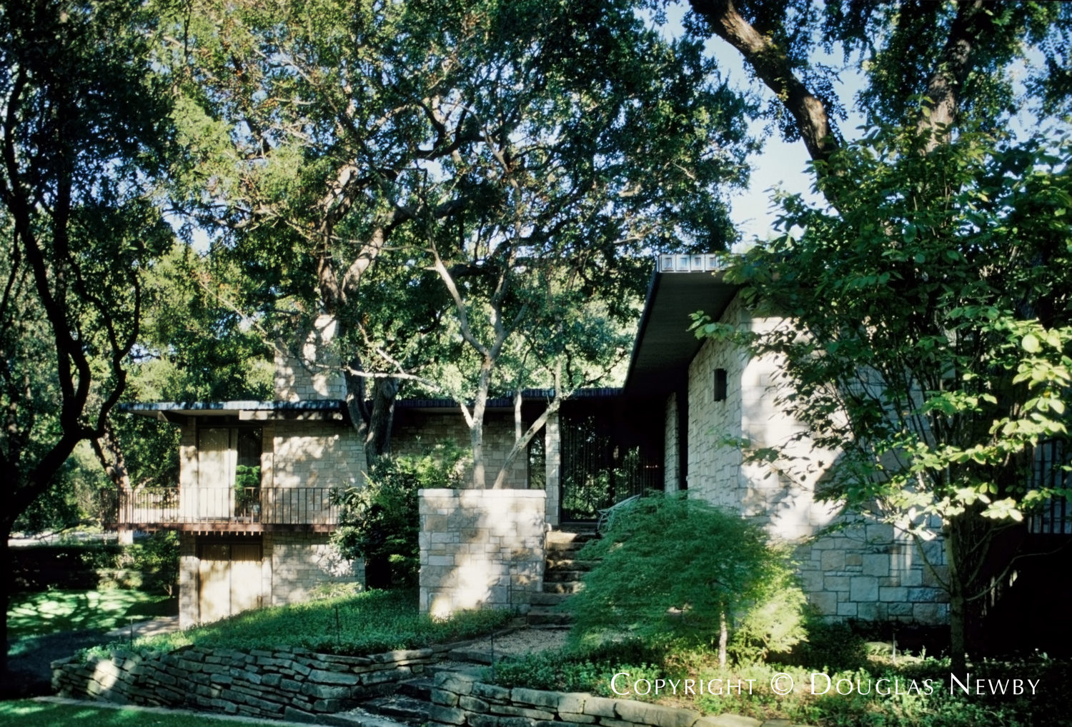 Highland Park architecturally significant home by Scott Lyons.